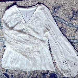 En Creme long sleeved blouse